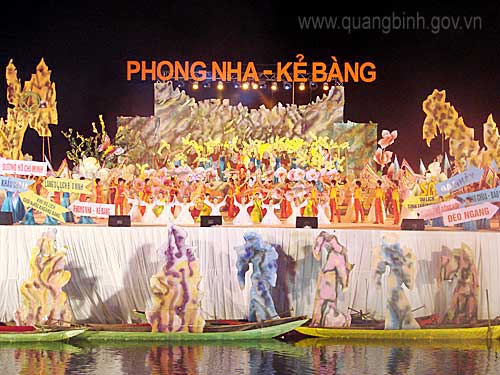 Artistic performance to welcome the anniversary