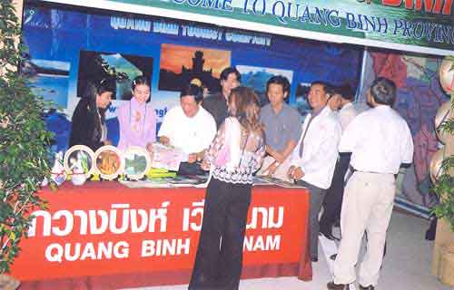 Quảng Bá du lịch tại Thái Lan và Lào