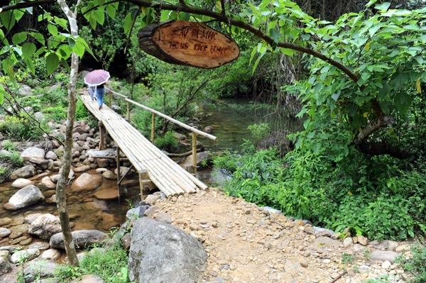 Suối nước Moọc